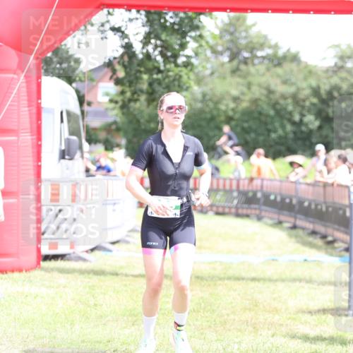21.06.2026 - 29. Vierlanden-Triathlon Andreas Tolksdorf http://msf.ph/oto/9892572 21.06.2026 13:44:44 Ziel 754, 848, 754, 848 meine-sportfotos.de