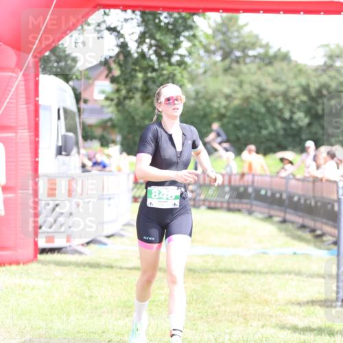 21.06.2026 - 29. Vierlanden-Triathlon Andreas Tolksdorf http://msf.ph/oto/9892574 21.06.2026 13:44:44 Ziel 754, 848, 754, 848 meine-sportfotos.de