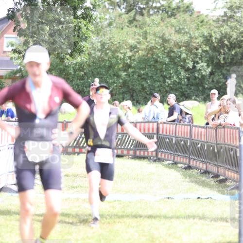21.06.2026 - 29. Vierlanden-Triathlon Andreas Tolksdorf http://msf.ph/oto/9892613 21.06.2026 13:45:50 Ziel 101, 259, 750, 101, 259, 750 meine-sportfotos.de