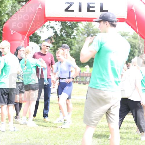 21.06.2026 - 29. Vierlanden-Triathlon Andreas Tolksdorf http://msf.ph/oto/9892624 21.06.2026 13:46:23 Ziel 681, 840, 1047, 681, 840, 1047 meine-sportfotos.de