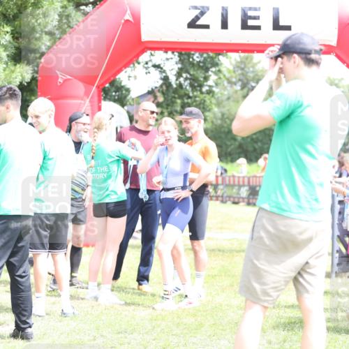 21.06.2026 - 29. Vierlanden-Triathlon Andreas Tolksdorf http://msf.ph/oto/9892628 21.06.2026 13:46:23 Ziel 681, 840, 1047, 681, 840, 1047 meine-sportfotos.de