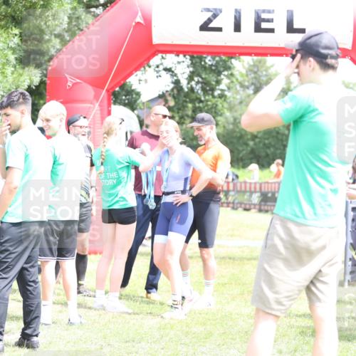 21.06.2026 - 29. Vierlanden-Triathlon Andreas Tolksdorf http://msf.ph/oto/9892630 21.06.2026 13:46:23 Ziel 681, 840, 1047, 681, 840, 1047 meine-sportfotos.de