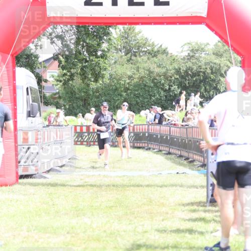 21.06.2026 - 29. Vierlanden-Triathlon Andreas Tolksdorf http://msf.ph/oto/9892631 21.06.2026 13:47:34 Ziel 669, 833, 1065, 669, 833, 1065 meine-sportfotos.de