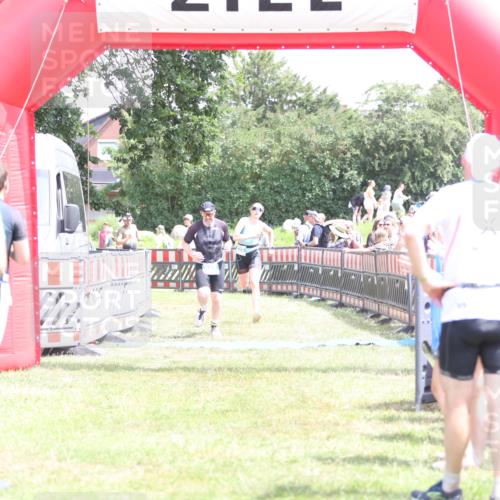 21.06.2026 - 29. Vierlanden-Triathlon Andreas Tolksdorf http://msf.ph/oto/9892633 21.06.2026 13:47:34 Ziel 669, 833, 1065, 669, 833, 1065 meine-sportfotos.de