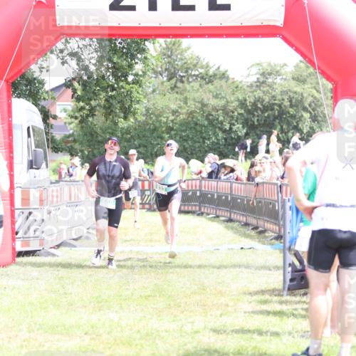 21.06.2026 - 29. Vierlanden-Triathlon Andreas Tolksdorf http://msf.ph/oto/9892645 21.06.2026 13:47:35 Ziel 669, 833, 1065, 669, 833, 1065 meine-sportfotos.de
