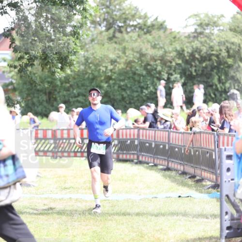 21.06.2026 - 29. Vierlanden-Triathlon Andreas Tolksdorf http://msf.ph/oto/9892660 21.06.2026 13:47:59 Ziel 87, 670, 87, 670 meine-sportfotos.de