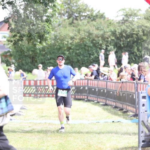 21.06.2026 - 29. Vierlanden-Triathlon Andreas Tolksdorf http://msf.ph/oto/9892661 21.06.2026 13:47:59 Ziel 87, 670, 87, 670 meine-sportfotos.de