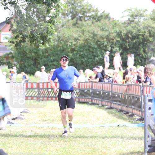 21.06.2026 - 29. Vierlanden-Triathlon Andreas Tolksdorf http://msf.ph/oto/9892662 21.06.2026 13:47:59 Ziel 87, 670, 87, 670 meine-sportfotos.de