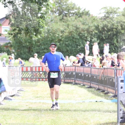 21.06.2026 - 29. Vierlanden-Triathlon Andreas Tolksdorf http://msf.ph/oto/9892663 21.06.2026 13:47:59 Ziel 87, 670, 87, 670 meine-sportfotos.de