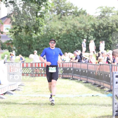 21.06.2026 - 29. Vierlanden-Triathlon Andreas Tolksdorf http://msf.ph/oto/9892665 21.06.2026 13:47:59 Ziel 87, 670, 87, 670 meine-sportfotos.de