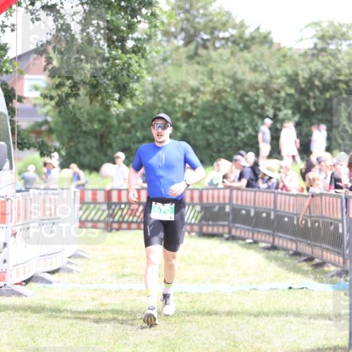 21.06.2026 - 29. Vierlanden-Triathlon Andreas Tolksdorf http://msf.ph/oto/9892671 21.06.2026 13:47:59 Ziel 87, 670, 87, 670 meine-sportfotos.de