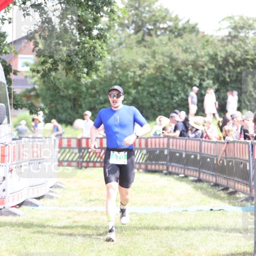 21.06.2026 - 29. Vierlanden-Triathlon Andreas Tolksdorf http://msf.ph/oto/9892672 21.06.2026 13:47:59 Ziel 87, 670, 87, 670 meine-sportfotos.de