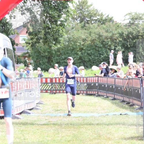 21.06.2026 - 29. Vierlanden-Triathlon Andreas Tolksdorf http://msf.ph/oto/9892678 21.06.2026 13:48:11 Ziel 64, 87, 806, 64, 87, 806 meine-sportfotos.de