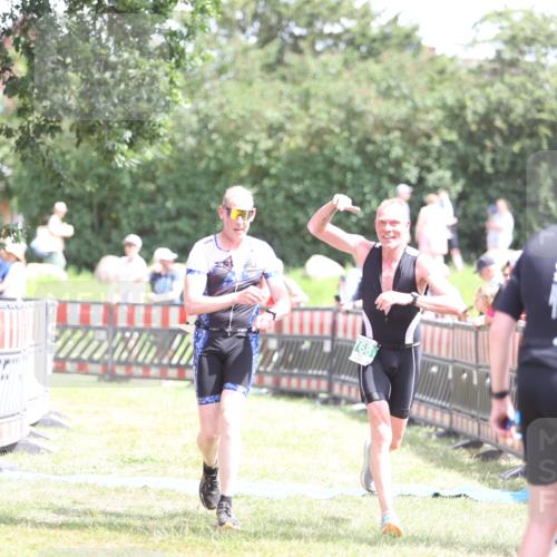 21.06.2026 - 29. Vierlanden-Triathlon Andreas Tolksdorf http://msf.ph/oto/9892692 21.06.2026 13:48:36 Ziel 768, 781, 889, 768, 781, 889 meine-sportfotos.de
