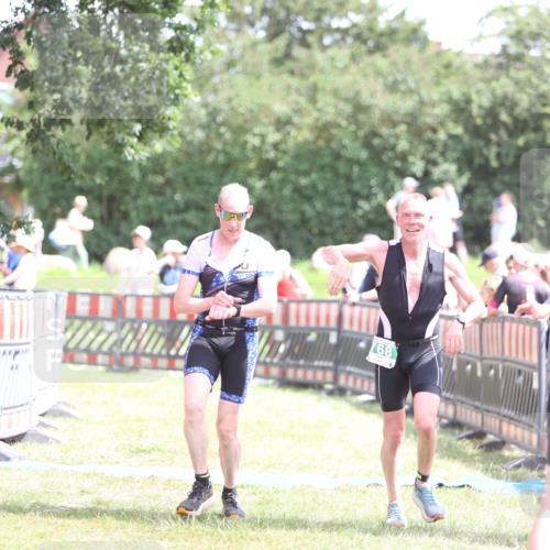21.06.2026 - 29. Vierlanden-Triathlon Andreas Tolksdorf http://msf.ph/oto/9892696 21.06.2026 13:48:36 Ziel 768, 781, 889, 768, 781, 889 meine-sportfotos.de