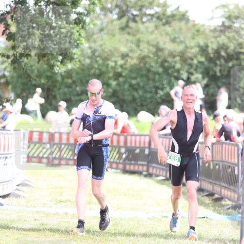 21.06.2026 - 29. Vierlanden-Triathlon Andreas Tolksdorf http://msf.ph/oto/9892699 21.06.2026 13:48:36 Ziel 768, 781, 889, 768, 781, 889 meine-sportfotos.de