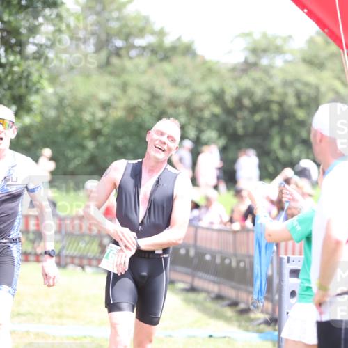 21.06.2026 - 29. Vierlanden-Triathlon Andreas Tolksdorf http://msf.ph/oto/9892708 21.06.2026 13:48:38 Ziel 768, 781, 889, 768, 781, 889 meine-sportfotos.de