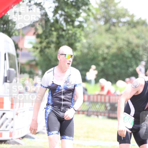21.06.2026 - 29. Vierlanden-Triathlon Andreas Tolksdorf http://msf.ph/oto/9892712 21.06.2026 13:48:39 Ziel 768, 781, 889, 768, 781, 889 meine-sportfotos.de