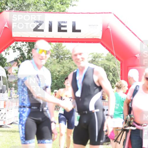 21.06.2026 - 29. Vierlanden-Triathlon Andreas Tolksdorf http://msf.ph/oto/9892714 21.06.2026 13:48:49 Ziel 889, 1040, 889, 1040 meine-sportfotos.de