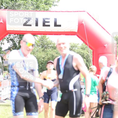 21.06.2026 - 29. Vierlanden-Triathlon Andreas Tolksdorf http://msf.ph/oto/9892718 21.06.2026 13:48:49 Ziel 889, 1040, 889, 1040 meine-sportfotos.de