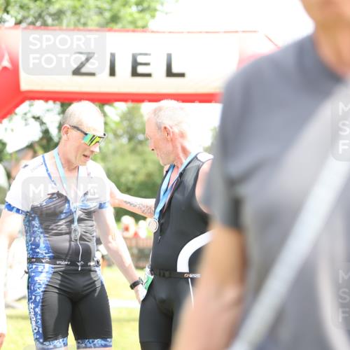 21.06.2026 - 29. Vierlanden-Triathlon Andreas Tolksdorf http://msf.ph/oto/9892721 21.06.2026 13:48:51 Ziel 889, 1040, 889, 1040 meine-sportfotos.de