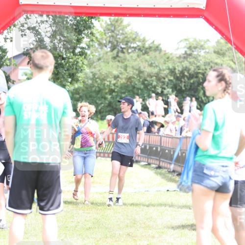 21.06.2026 - 29. Vierlanden-Triathlon Andreas Tolksdorf http://msf.ph/oto/9892724 21.06.2026 13:49:04 Ziel 292, 1045, 292, 1045 meine-sportfotos.de