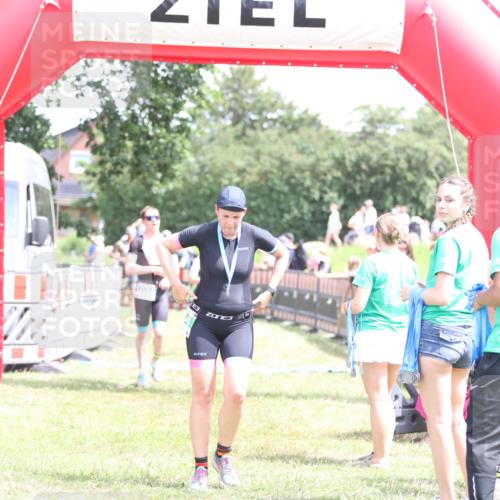 21.06.2026 - 29. Vierlanden-Triathlon Andreas Tolksdorf http://msf.ph/oto/9892754 21.06.2026 13:49:49 Ziel 280, 1056, 1063, 280, 1056, 1063 meine-sportfotos.de