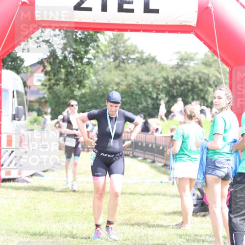 21.06.2026 - 29. Vierlanden-Triathlon Andreas Tolksdorf http://msf.ph/oto/9892755 21.06.2026 13:49:49 Ziel 280, 1056, 1063, 280, 1056, 1063 meine-sportfotos.de