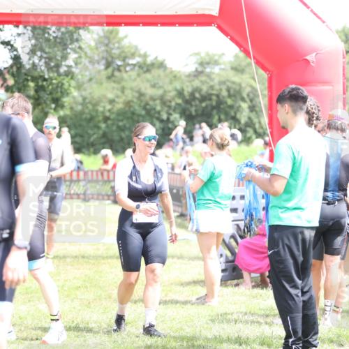 21.06.2026 - 29. Vierlanden-Triathlon Andreas Tolksdorf http://msf.ph/oto/9892770 21.06.2026 13:49:54 Ziel 280, 1063, 280, 1063 meine-sportfotos.de