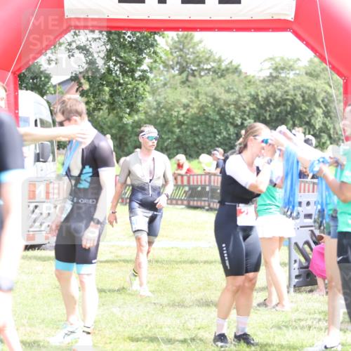 21.06.2026 - 29. Vierlanden-Triathlon Andreas Tolksdorf http://msf.ph/oto/9892775 21.06.2026 13:49:55 Ziel 280, 1063, 280, 1063 meine-sportfotos.de