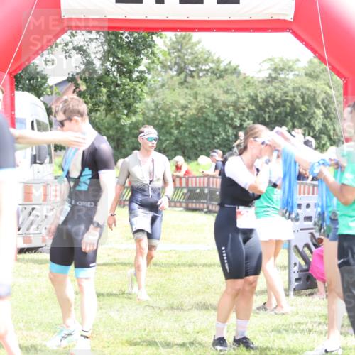 21.06.2026 - 29. Vierlanden-Triathlon Andreas Tolksdorf http://msf.ph/oto/9892776 21.06.2026 13:49:55 Ziel 280, 1063, 280, 1063 meine-sportfotos.de