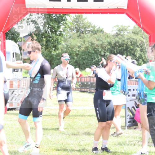 21.06.2026 - 29. Vierlanden-Triathlon Andreas Tolksdorf http://msf.ph/oto/9892778 21.06.2026 13:49:55 Ziel 280, 1063, 280, 1063 meine-sportfotos.de