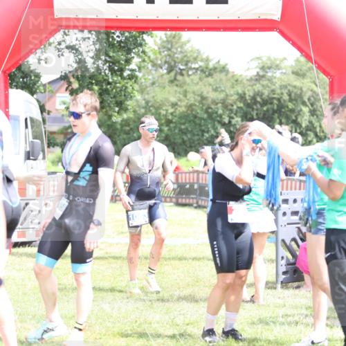 21.06.2026 - 29. Vierlanden-Triathlon Andreas Tolksdorf http://msf.ph/oto/9892780 21.06.2026 13:49:55 Ziel 280, 1063, 280, 1063 meine-sportfotos.de