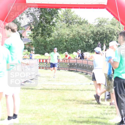 21.06.2026 - 29. Vierlanden-Triathlon Andreas Tolksdorf http://msf.ph/oto/9892787 21.06.2026 13:50:29 Ziel 221, 265, 895, 221, 265, 895 meine-sportfotos.de