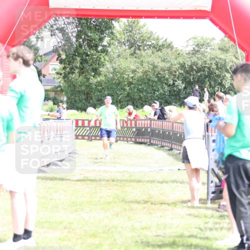 21.06.2026 - 29. Vierlanden-Triathlon Andreas Tolksdorf http://msf.ph/oto/9892795 21.06.2026 13:50:29 Ziel 221, 265, 895, 221, 265, 895 meine-sportfotos.de