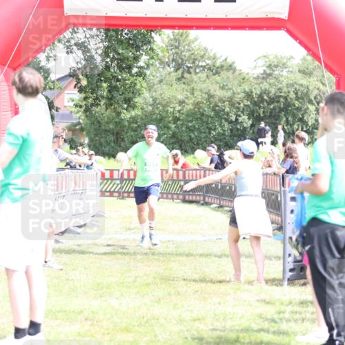 21.06.2026 - 29. Vierlanden-Triathlon Andreas Tolksdorf http://msf.ph/oto/9892806 21.06.2026 13:50:31 Ziel 221, 265, 895, 221, 265, 895 meine-sportfotos.de