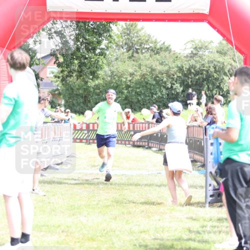 21.06.2026 - 29. Vierlanden-Triathlon Andreas Tolksdorf http://msf.ph/oto/9892808 21.06.2026 13:50:31 Ziel 221, 265, 895, 221, 265, 895 meine-sportfotos.de