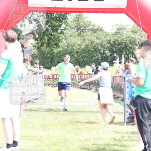 21.06.2026 - 29. Vierlanden-Triathlon Andreas Tolksdorf http://msf.ph/oto/9892809 21.06.2026 13:50:31 Ziel 221, 265, 895, 221, 265, 895 meine-sportfotos.de