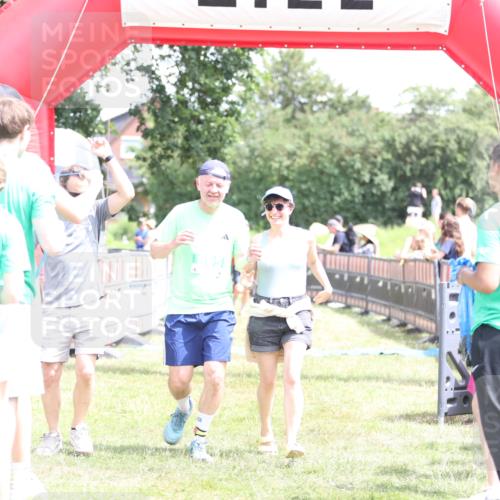 21.06.2026 - 29. Vierlanden-Triathlon Andreas Tolksdorf http://msf.ph/oto/9892814 21.06.2026 13:50:33 Ziel 221, 265, 895, 221, 265, 895 meine-sportfotos.de