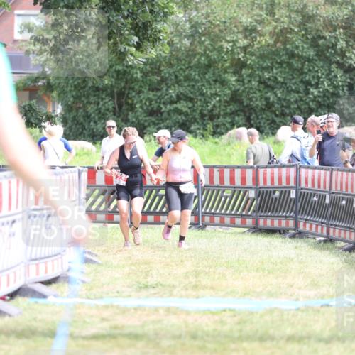 21.06.2026 - 29. Vierlanden-Triathlon Andreas Tolksdorf http://msf.ph/oto/9892835 21.06.2026 13:51:25 Ziel 229, 878, 229, 878 meine-sportfotos.de