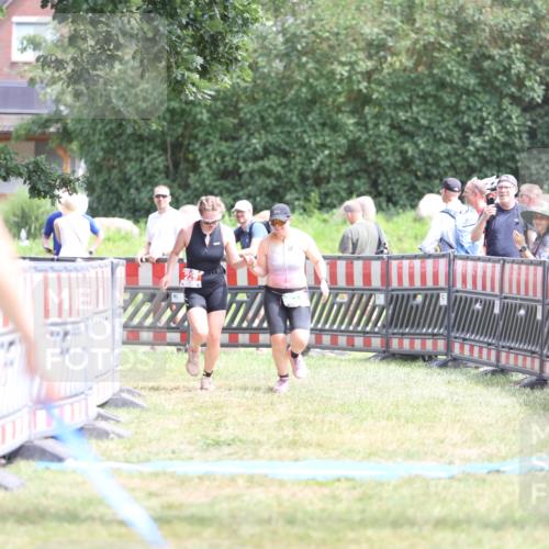 21.06.2026 - 29. Vierlanden-Triathlon Andreas Tolksdorf http://msf.ph/oto/9892842 21.06.2026 13:51:25 Ziel 229, 878, 229, 878 meine-sportfotos.de