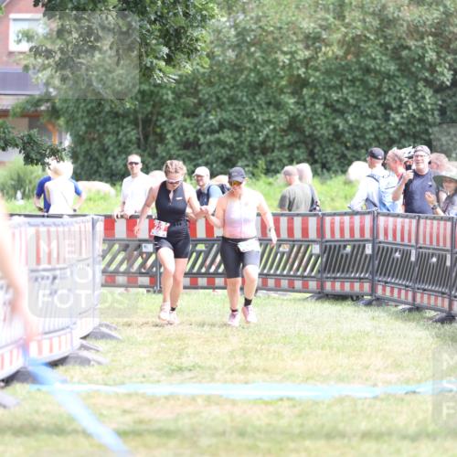 21.06.2026 - 29. Vierlanden-Triathlon Andreas Tolksdorf http://msf.ph/oto/9892843 21.06.2026 13:51:25 Ziel 229, 878, 229, 878 meine-sportfotos.de