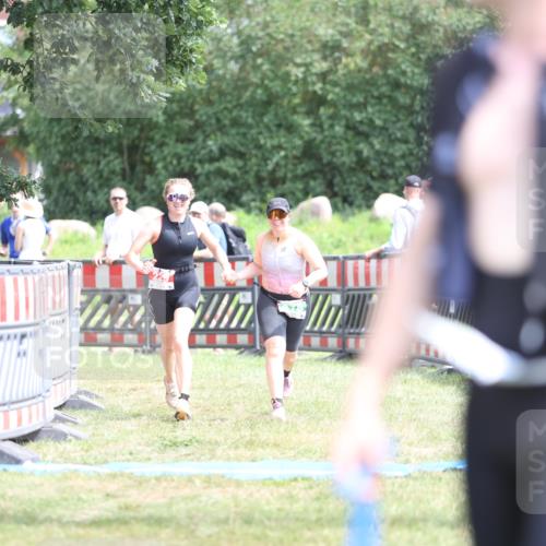 21.06.2026 - 29. Vierlanden-Triathlon Andreas Tolksdorf http://msf.ph/oto/9892848 21.06.2026 13:51:26 Ziel 229, 878, 229, 878 meine-sportfotos.de