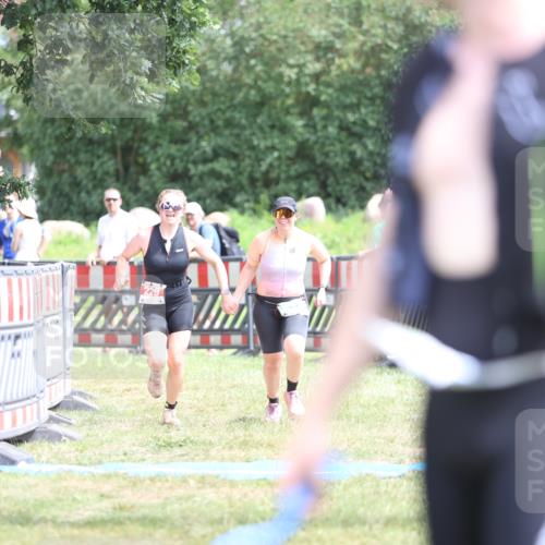 21.06.2026 - 29. Vierlanden-Triathlon Andreas Tolksdorf http://msf.ph/oto/9892852 21.06.2026 13:51:26 Ziel 229, 878, 229, 878 meine-sportfotos.de