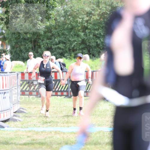 21.06.2026 - 29. Vierlanden-Triathlon Andreas Tolksdorf http://msf.ph/oto/9892853 21.06.2026 13:51:26 Ziel 229, 878, 229, 878 meine-sportfotos.de