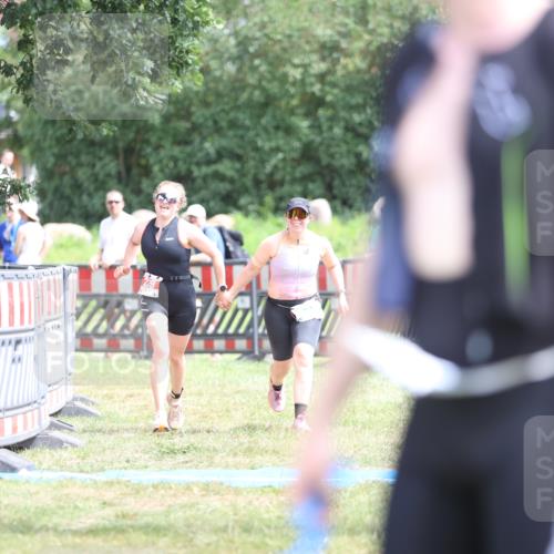21.06.2026 - 29. Vierlanden-Triathlon Andreas Tolksdorf http://msf.ph/oto/9892854 21.06.2026 13:51:27 Ziel 229, 878, 229, 878 meine-sportfotos.de