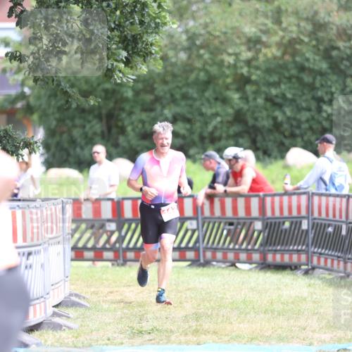 21.06.2026 - 29. Vierlanden-Triathlon Andreas Tolksdorf http://msf.ph/oto/9892858 21.06.2026 13:51:45 Ziel 142, 1022, 1061, 142, 1022, 1061 meine-sportfotos.de