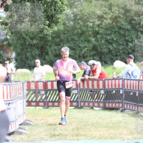 21.06.2026 - 29. Vierlanden-Triathlon Andreas Tolksdorf http://msf.ph/oto/9892862 21.06.2026 13:51:45 Ziel 142, 1022, 1061, 142, 1022, 1061 meine-sportfotos.de