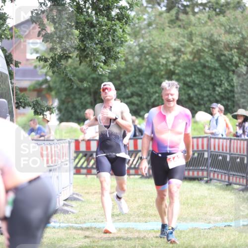21.06.2026 - 29. Vierlanden-Triathlon Andreas Tolksdorf http://msf.ph/oto/9892870 21.06.2026 13:51:49 Ziel 142, 237, 1022, 1061, 142, 237, 1022, 1061 meine-sportfotos.de