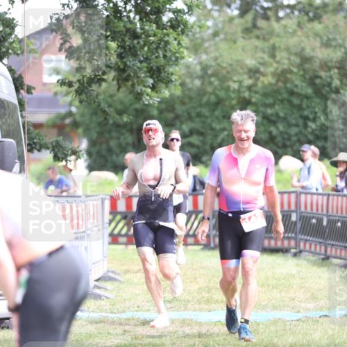 21.06.2026 - 29. Vierlanden-Triathlon Andreas Tolksdorf http://msf.ph/oto/9892872 21.06.2026 13:51:49 Ziel 142, 237, 1022, 1061, 142, 237, 1022, 1061 meine-sportfotos.de